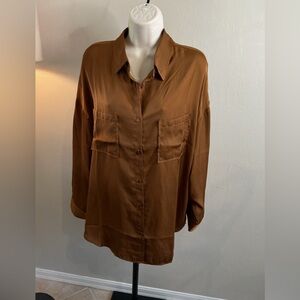LaLavon satin blouse size medium